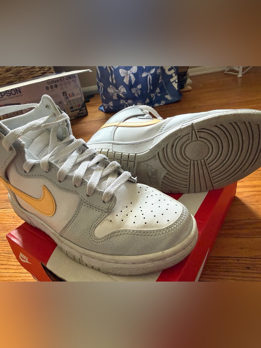 Womens Nike high dunks